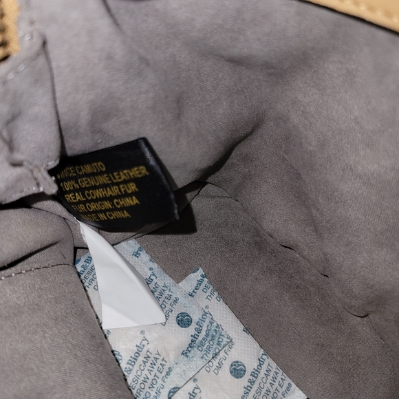 Vince Camuto “KIMI” small Satchel - Picture 10 of 12